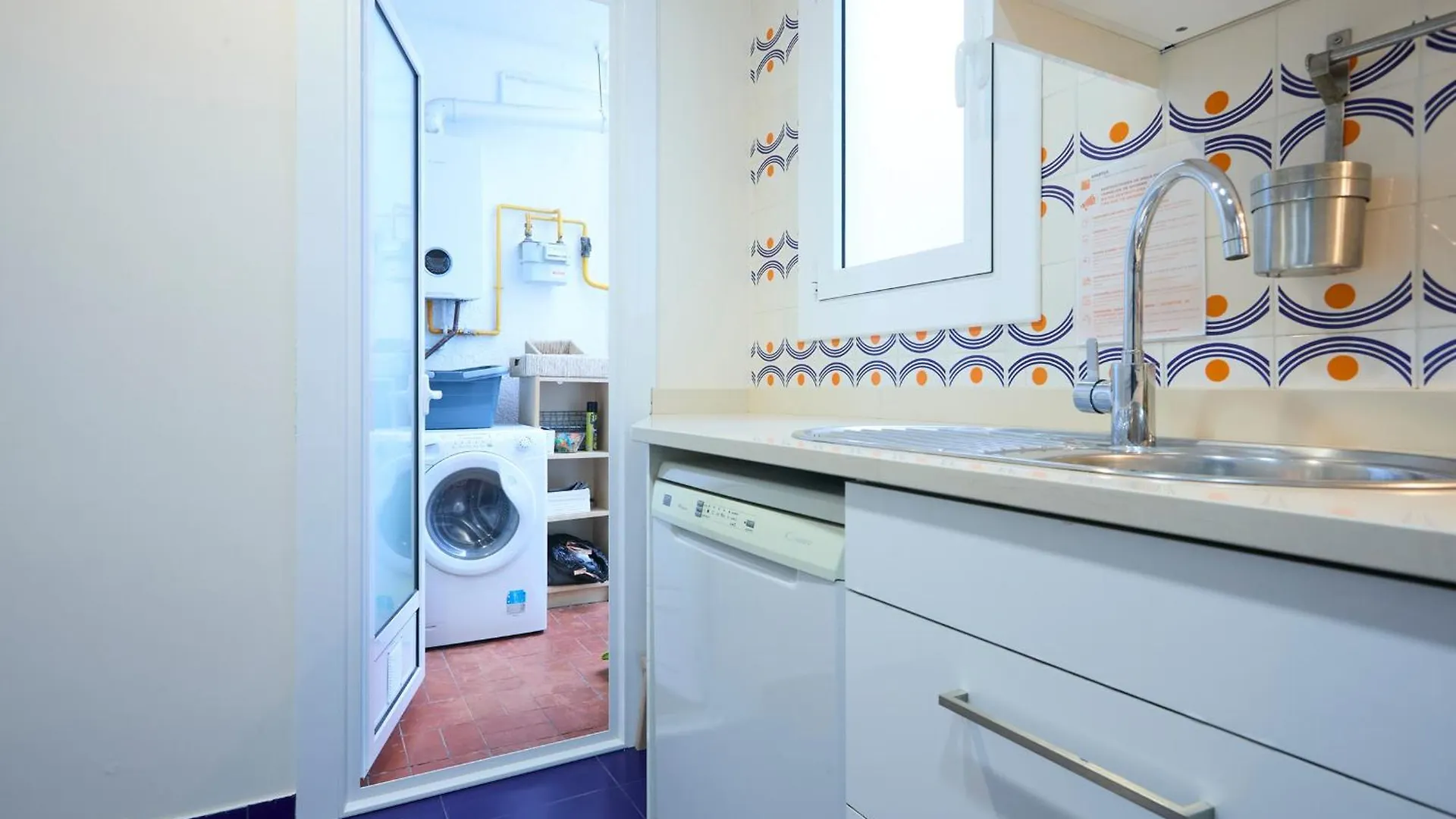 73Cop1034 - Spacious Apartment With Terrace Barcelona Spain